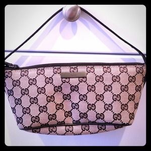 GUCCI clutch - make me an offer!!