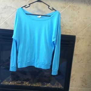 XXReservedXXVictoria's Secret Pink boat neck top.