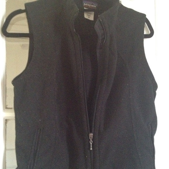 Reserved for @metate 2 Patagonia vests