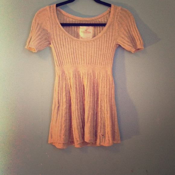 Light grey Hollister shirt