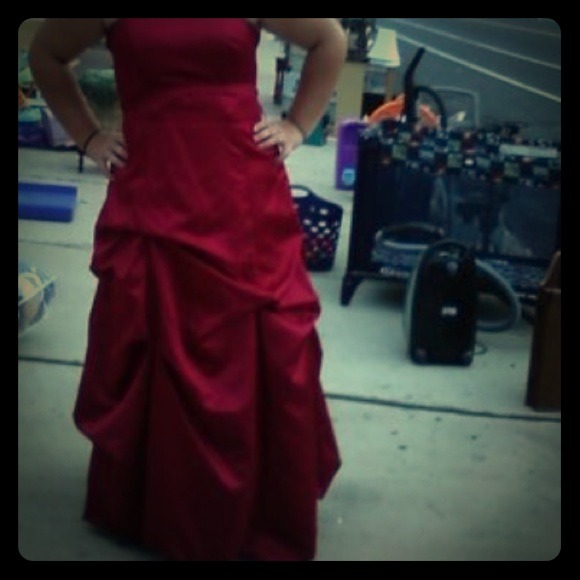 NAME YOUR PRICE! Brilliant red David's bridal gown