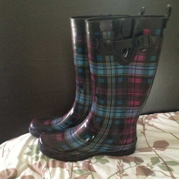 Rain boots