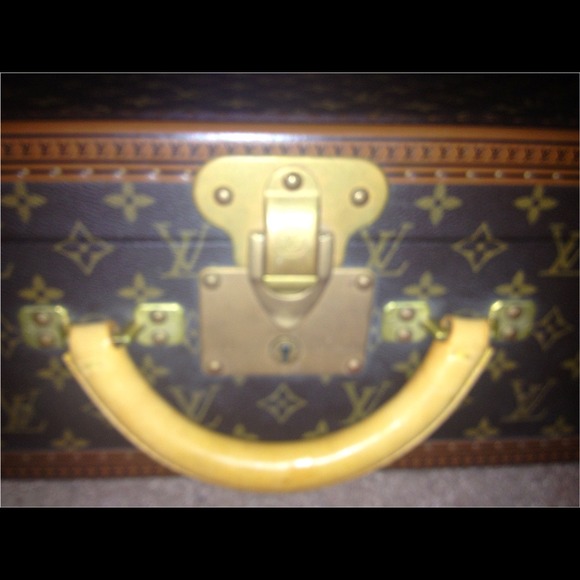 Louis Vuitton Trunk hard case 2 keys !! - Picture 3 of 4