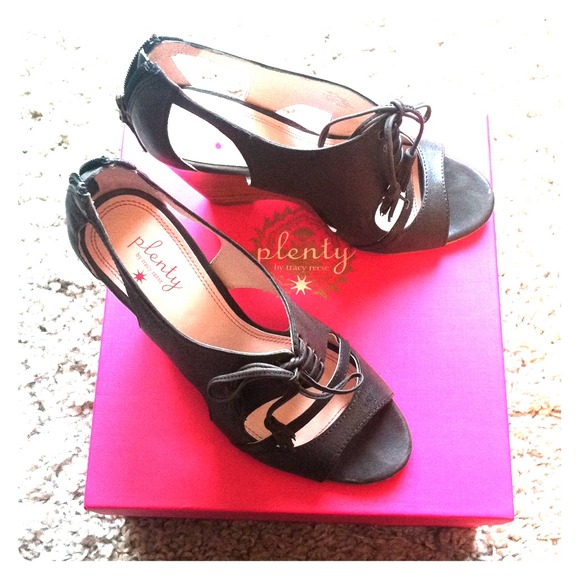 Plenty by Tracy Reese Wedges