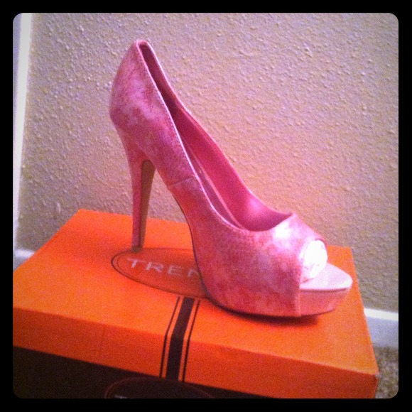 Pink Heels🌟🌟🌟Sold🌟🌟🌟