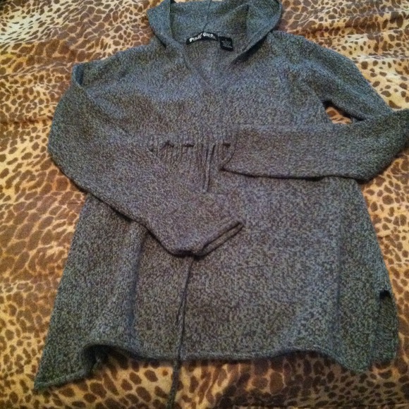 Gray sweater with hood bundled with blue/green top