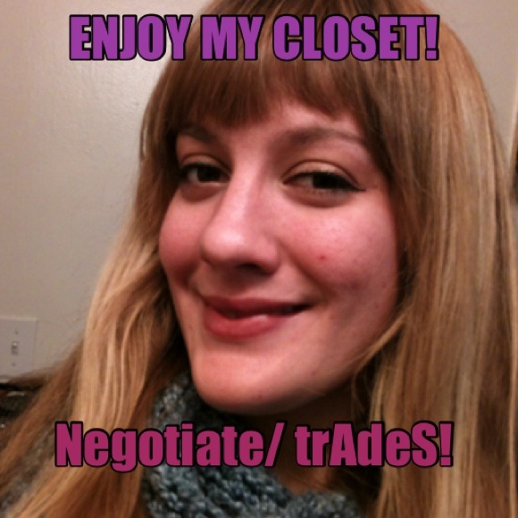 Visit my closet! Follow me!