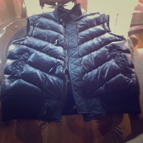 Black Bubble Vest