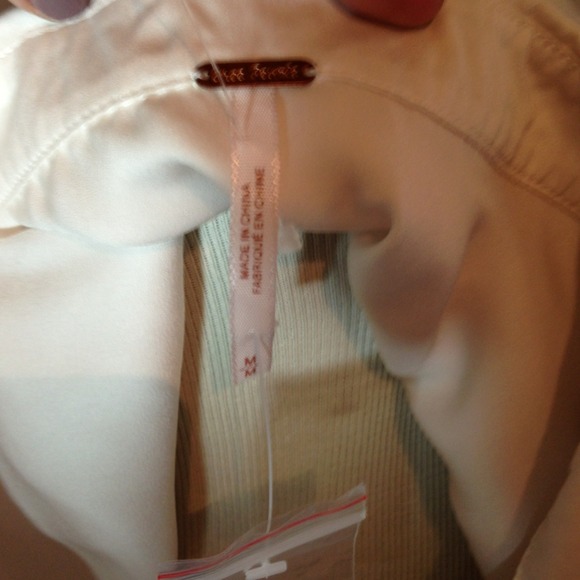 ❌SOLD❌Free People Short Shell Ivory - Picture 4 of 4