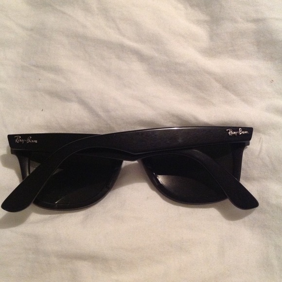 ❗❗❗SOLD❗❗❗Ray bans 😎 💋REDUCED💋 - Picture 2 of 4