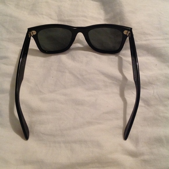 ❗❗❗SOLD❗❗❗Ray bans 😎 💋REDUCED💋 - Picture 3 of 4