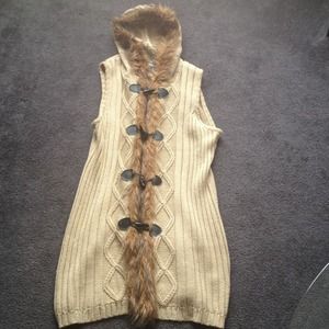 Hooded tan vest