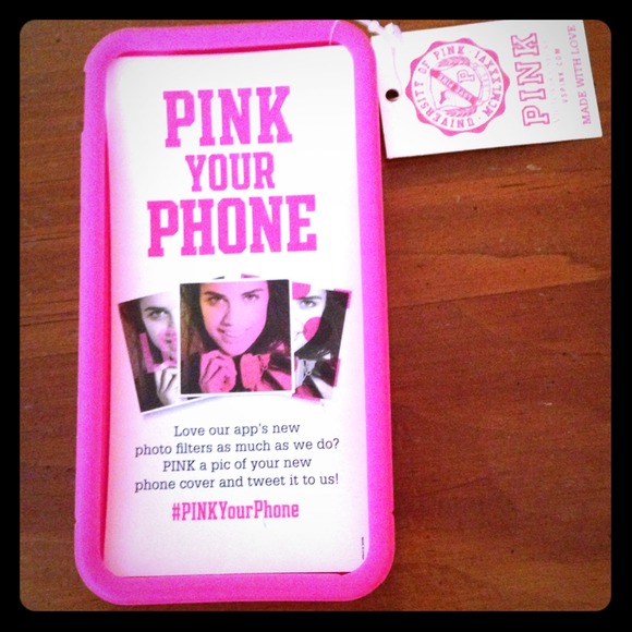 Trade/Reserved for @Ahbree93. VS iPhone case