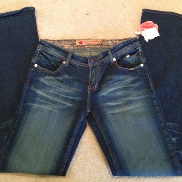 New apple bottom jeans
