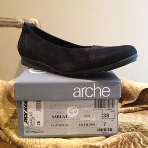 arche - Black Nubuck Ballet Flat - made in France.