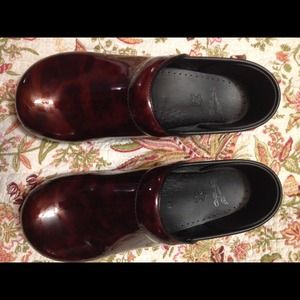 Dansko size 40 clogs