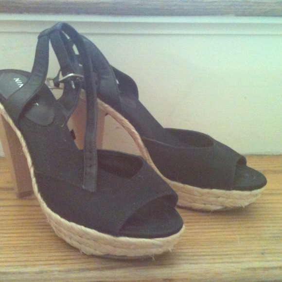 Black raffia strappy sandals by Nine West