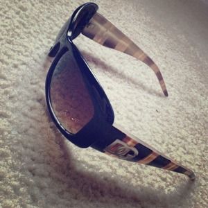 Great black D & G sunglasses! Authentic!