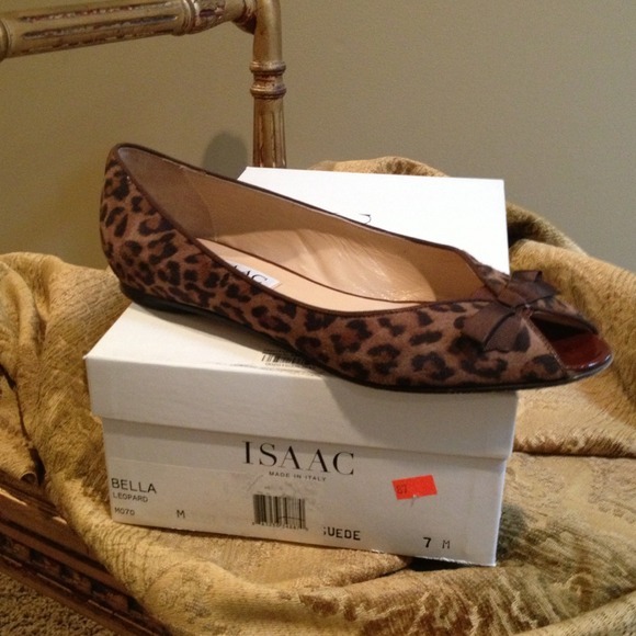 peep toe leopard flats