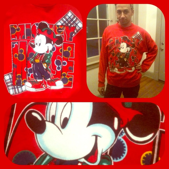 Reserved🚫 Vintage hip hop Mickey Mouse sweatshirt