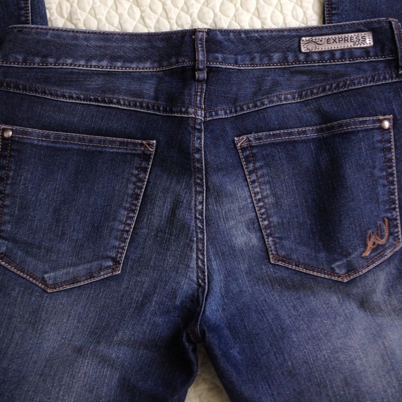 Express Stella barely boot 6