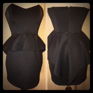 🎉HOST PICK🎉 Black Strapless Cocktail dress