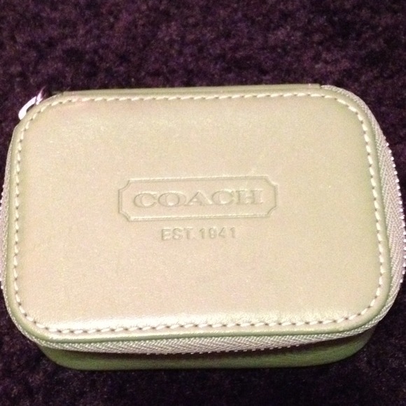 Coach Accessories - COACH case