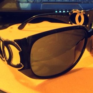 TRADED Chanel Classic Logo Sunglasses