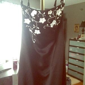 Skunk-back NIKI LIVAS Gown