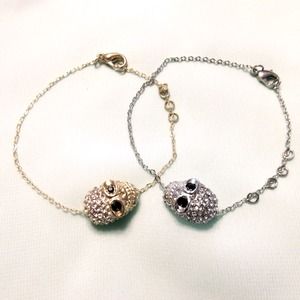 1 Rhinestone skull bracelet (silver)