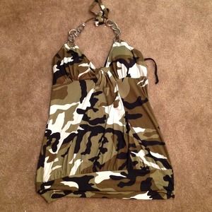 Camo top
