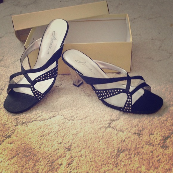 Black dress shoes
