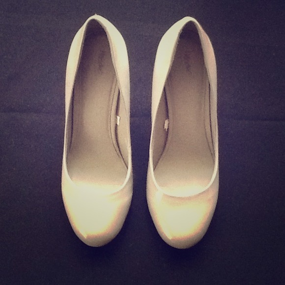 Mossimo Grey Patent Heels