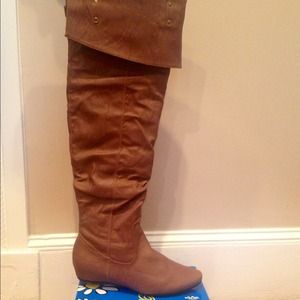 NWB (New With Box) Sz 11 Cognac Boots