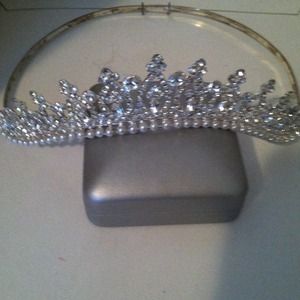 ⚡Reduced ⚡Diamond accent tiara