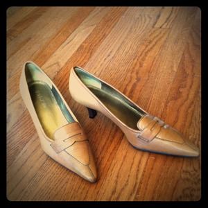 Unisa 1 1/2 inch pumps.