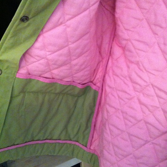 Lacoste Preppy Quilted Green Jacket w/ Pink Lining - Picture 3 of 4
