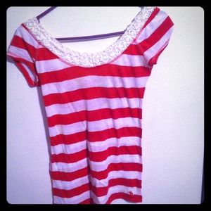 ❌❌❌SOLD❌❌❌❌Abercrombie & Fitch tshirt size small