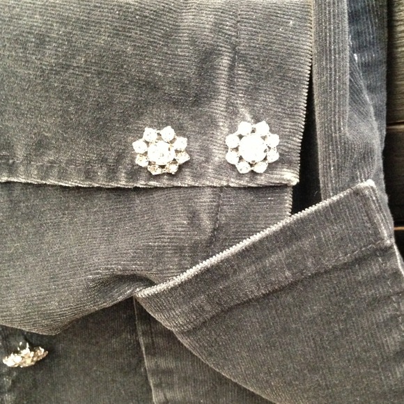 Elegant sports coat with pretty diamond buttons. - Picture 2 of 3
