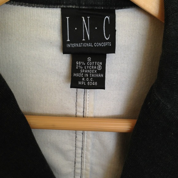 Elegant sports coat with pretty diamond buttons. - Picture 3 of 3