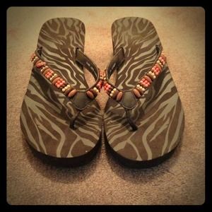 NWOT Brown and pink flip flops