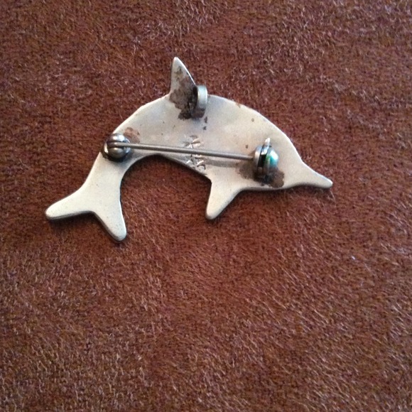 Dolphin pin - Picture 2 of 2