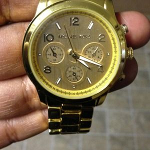 Michael kors gold watch