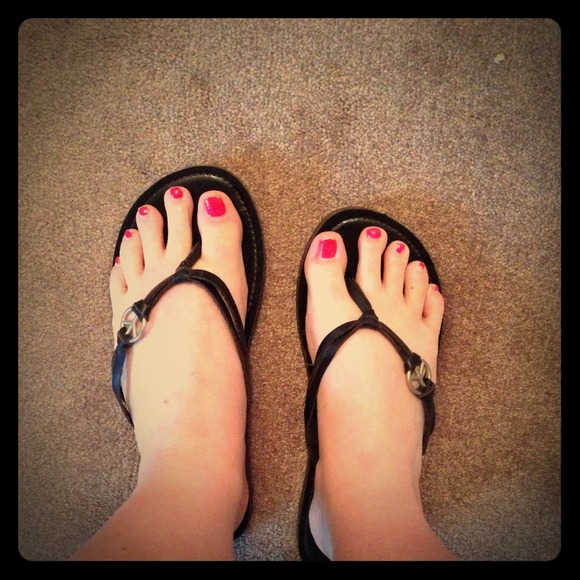 NWOT peace sign flip flops - Picture 1 of 1