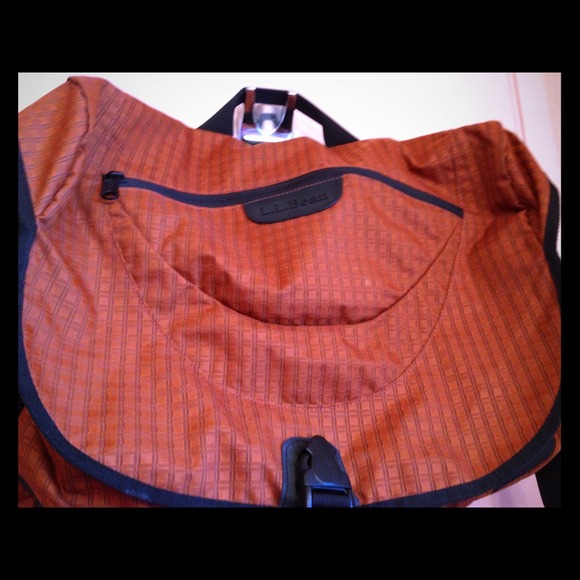 Computer bag.