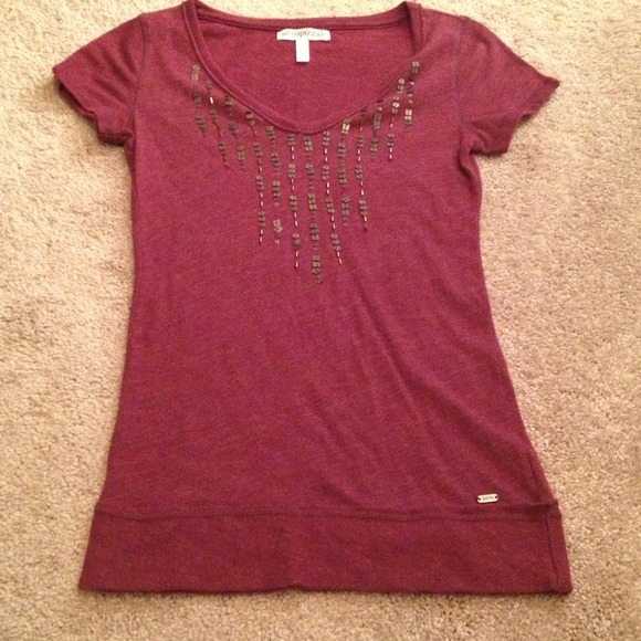 Burgundy aero tee