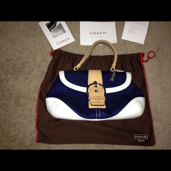 ✂Price cut✂ Authentic Coach purse - Picture 1 of 4