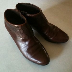 Munro brown boots