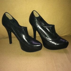 Carlos sweet booties