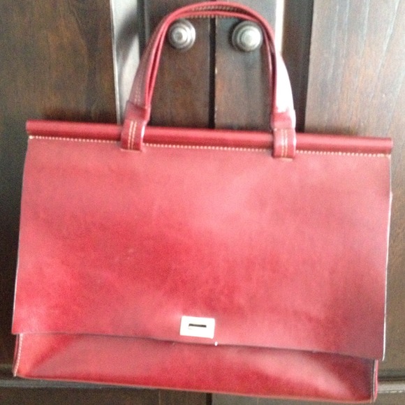 Handbags - 🅰 Red/wine bag